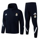 Giacca Cappuccio Real Madrid 2026/2027 Blu 2 Giacca Cappuccio Real Madrid 2026/2027 Blu 2