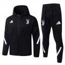 Giacca Cappuccio Juventus 2026/2027 Nero Giacca Cappuccio Juventus 2026/2027 Nero