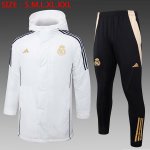 Piumino Real Madrid Set Completo 2024/2025 Bianco Piumino Real Madrid Set Completo 2024/2025 Bianco