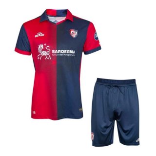 Maglia Cagliari Calcio Prima Bambino 2023/2024 Maglia Cagliari Calcio Prima Bambino 2023/2024