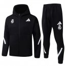 Giacca Cappuccio Real Madrid 2026/2027 Nero Giacca Cappuccio Real Madrid 2026/2027 Nero